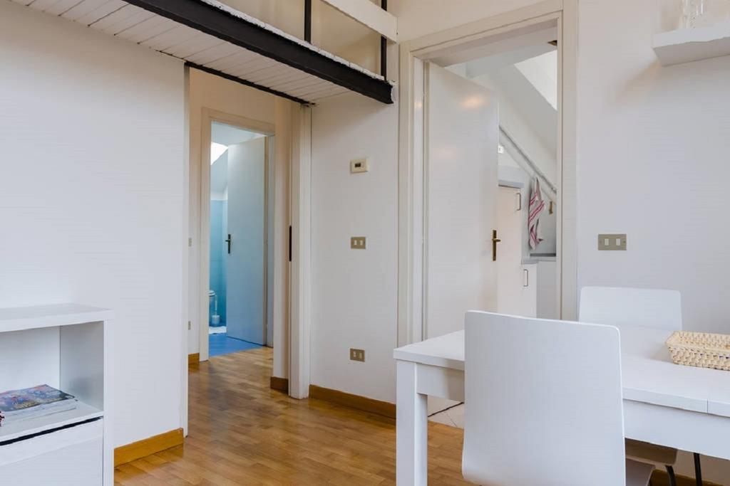 V12 Design Apartments Μιλάνο Δωμάτιο φωτογραφία